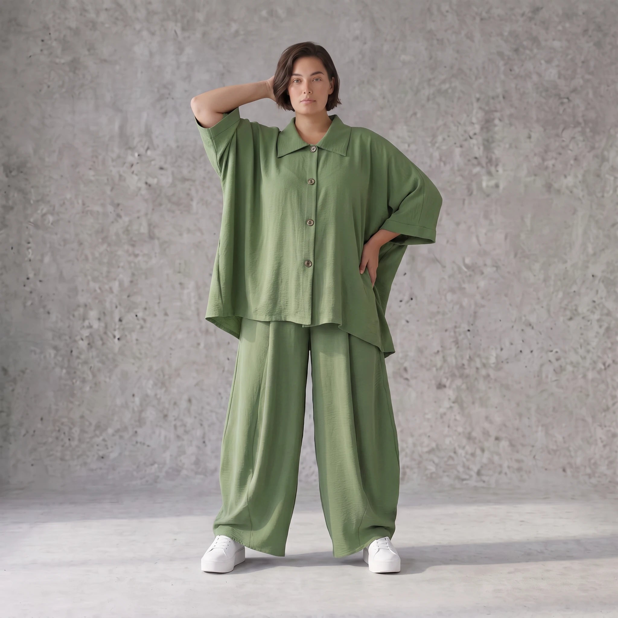 Khaki Lagenlook Bluse Leinenoptik Oversize relaxed luftig zeitlos modern chic Sommerstil