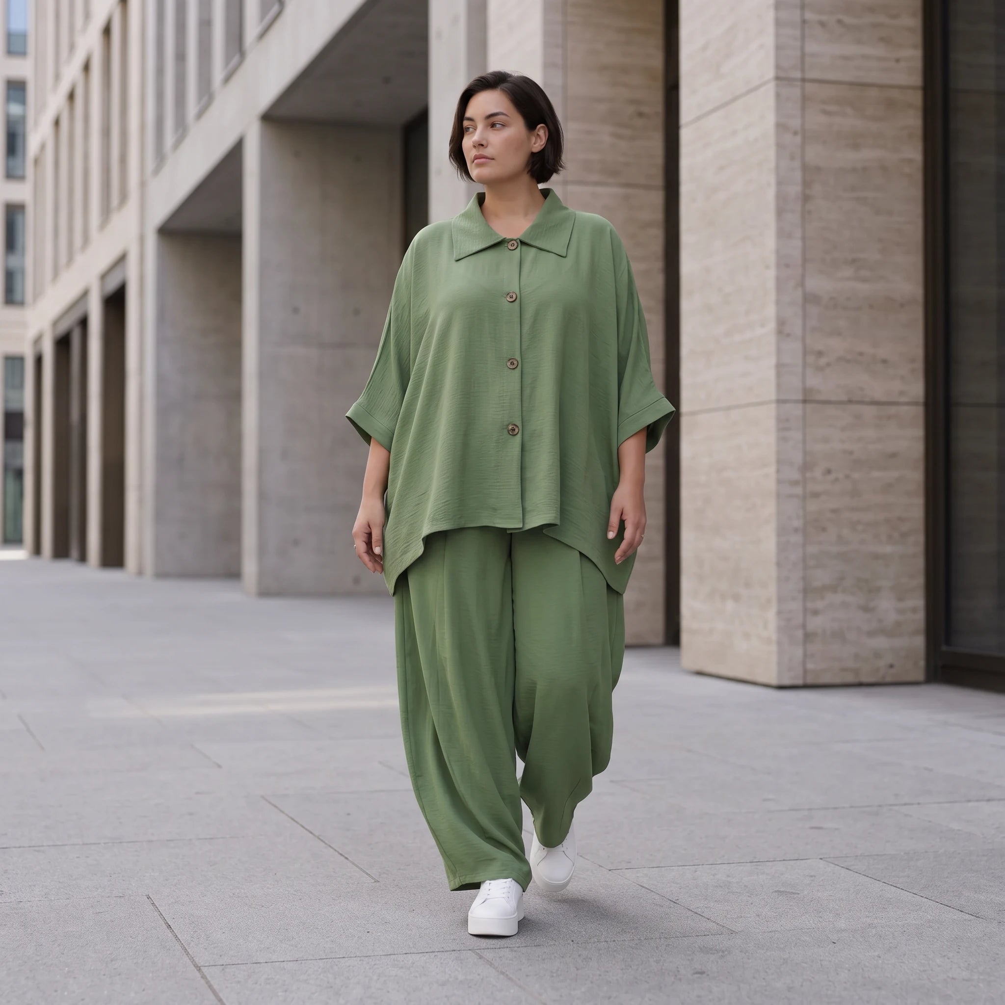 Khaki Lagenlook Bluse Leinenoptik Oversize relaxed luftig zeitlos modern chic Sommerstil
