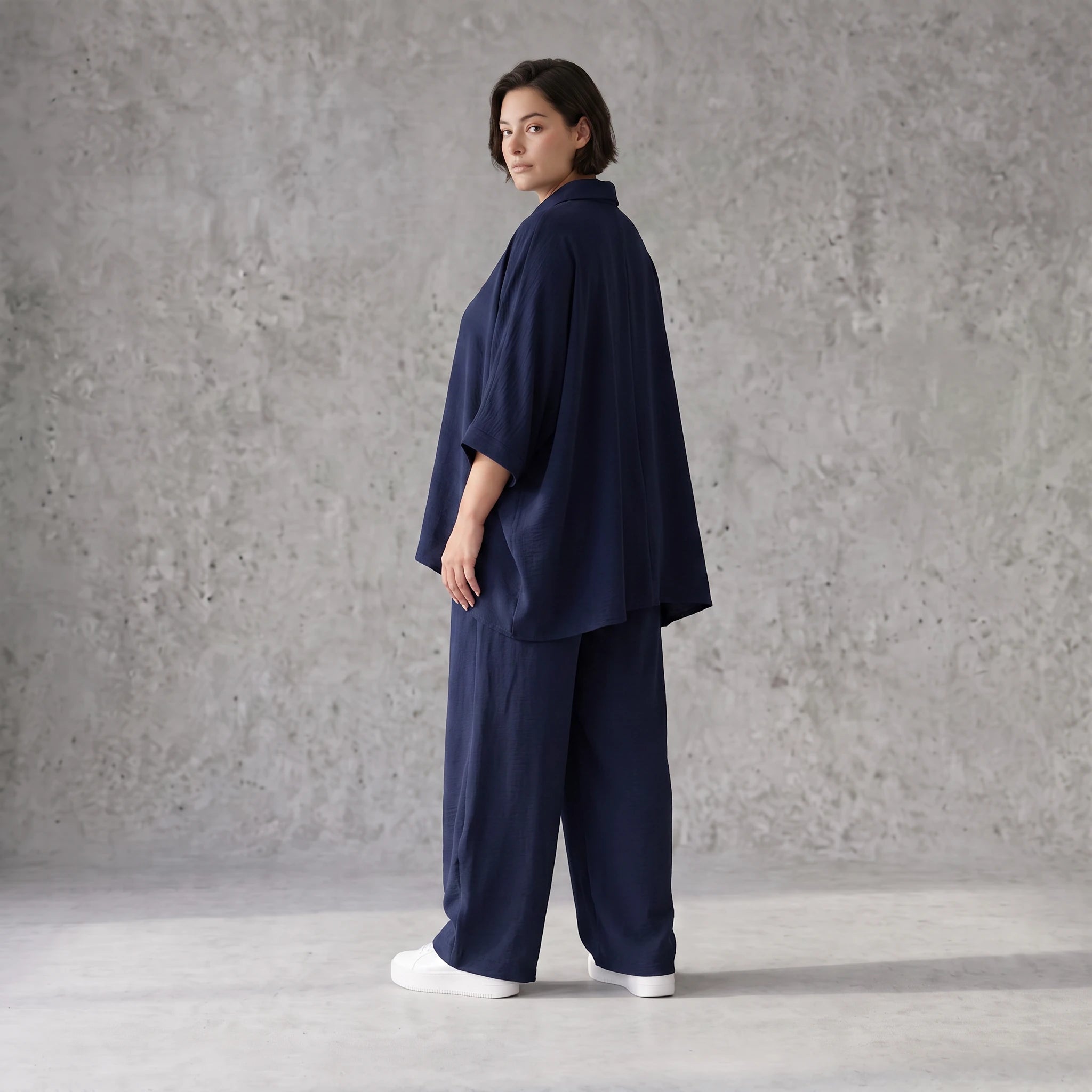 Zeitlose Marine Bluse in Leinenoptik leger Oversize Lagenlook sommerlich leicht und modern
