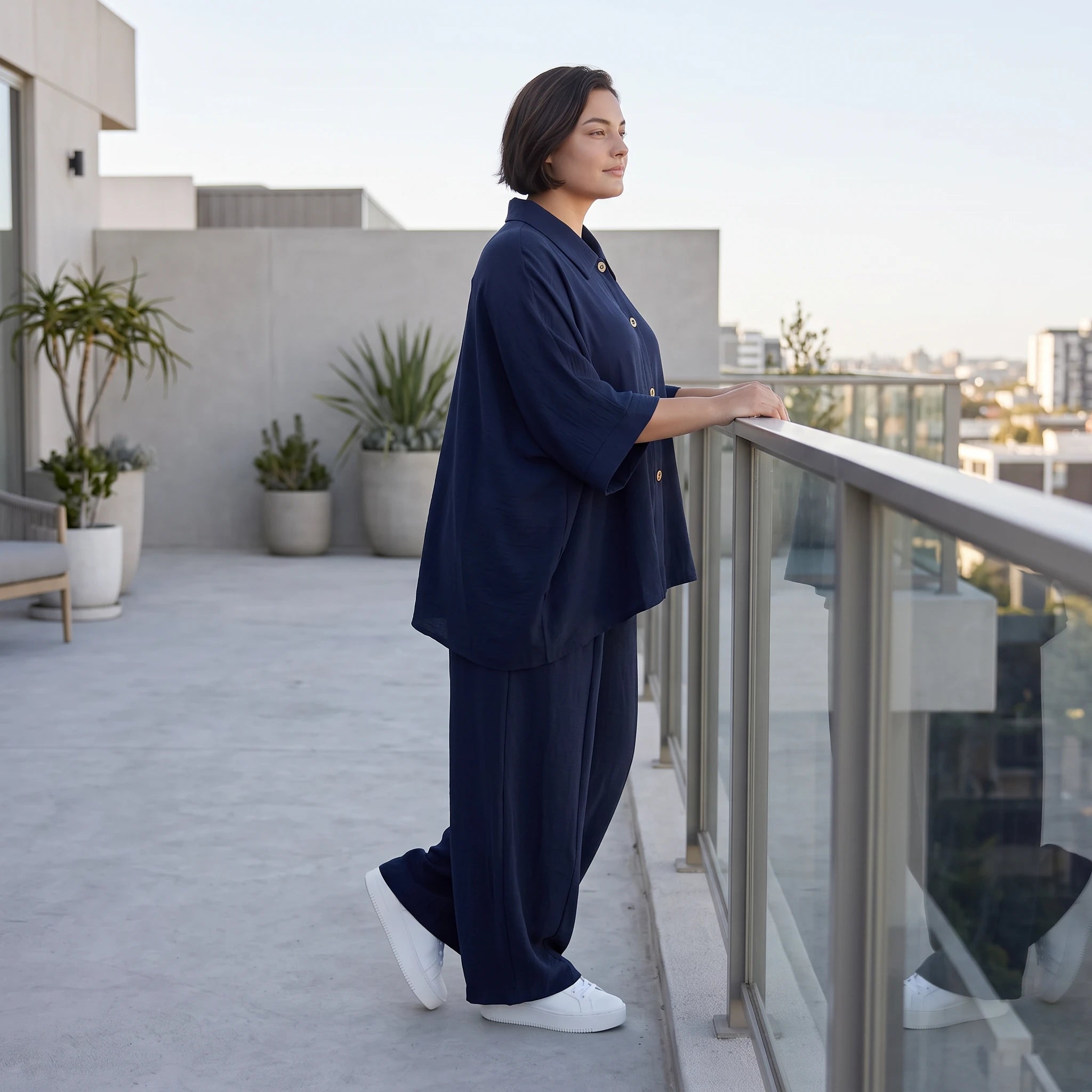 Zeitlose Marine Bluse in Leinenoptik leger Oversize Lagenlook sommerlich leicht und modern