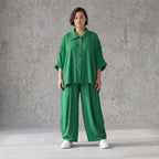 Legere Oversize Bluse in Smaragdgrün mit Leinenlook für zeitlosen Lagenlook und Eleganz