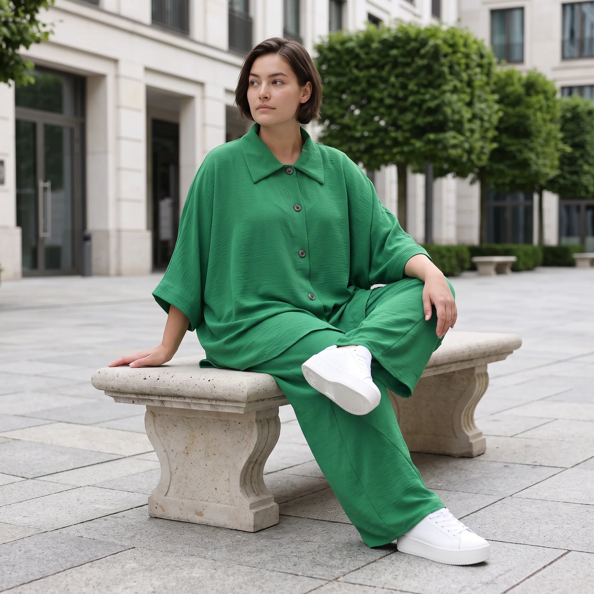 Legere Oversize Bluse in Smaragdgrün mit Leinenlook für zeitlosen Lagenlook und Eleganz