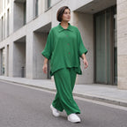 Legere Oversize Bluse in Smaragdgrün mit Leinenlook für zeitlosen Lagenlook und Eleganz