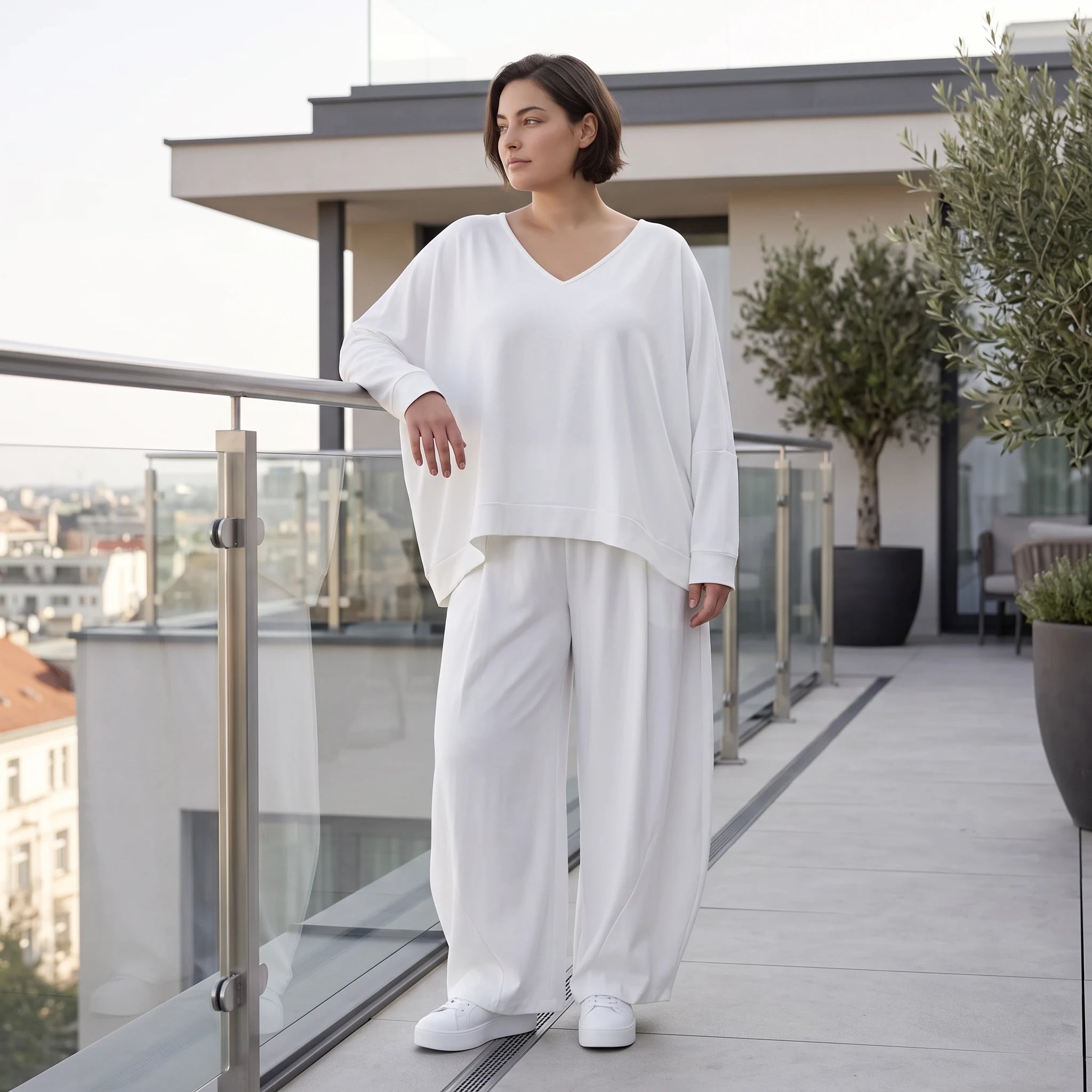 Weißer Oversize Lagenlook Überwurf in Leinenoptik leger ausgefallen zeitlos luftig fein