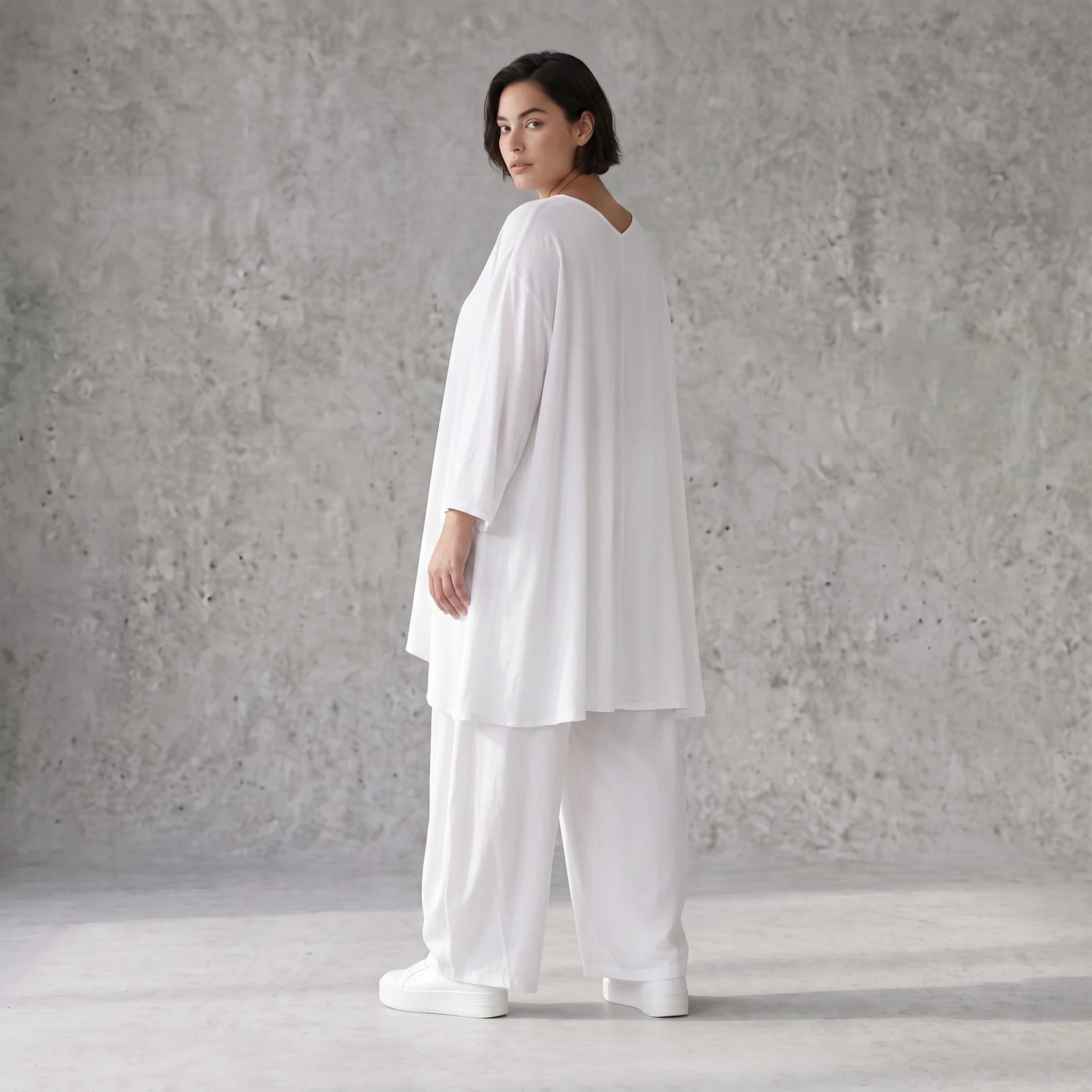 Zeitloses Weißes Leinenlook Shirt in A-Linie leger Oversize Lagenlook federleicht luftig