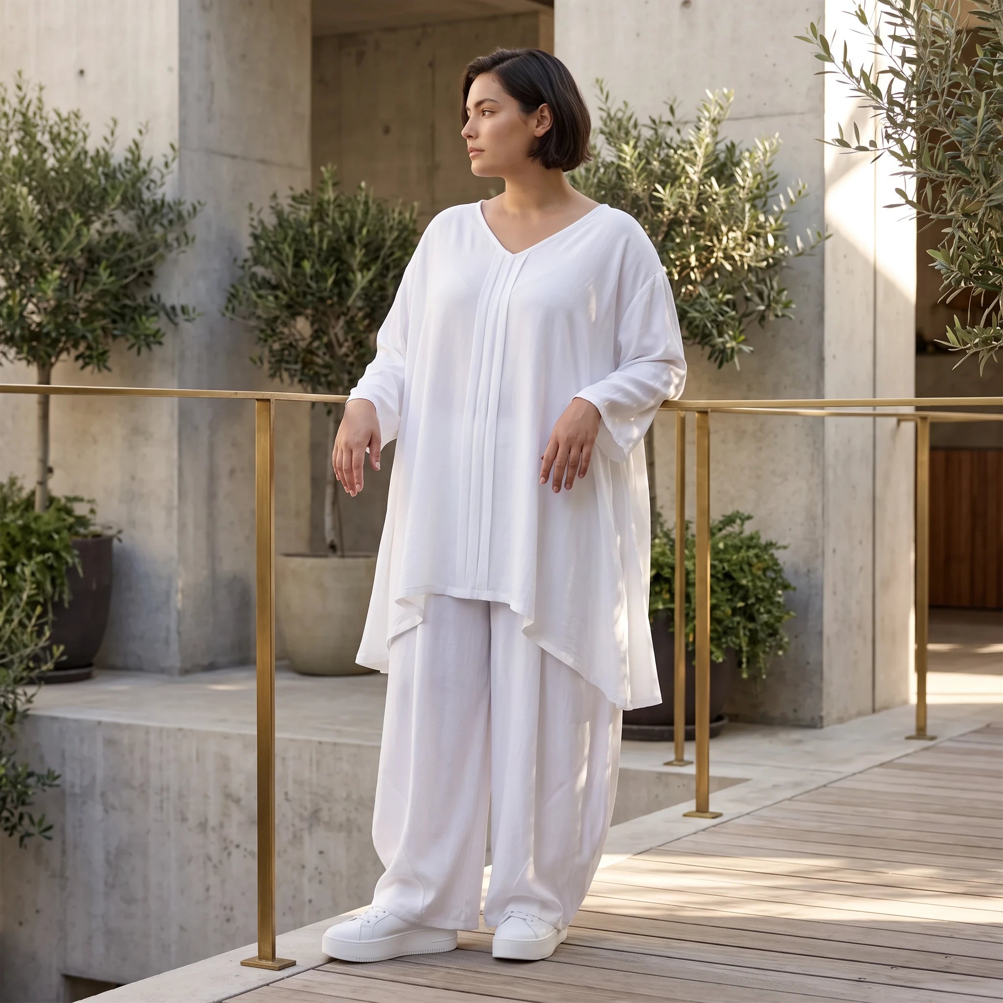 Zeitloses Weißes Leinenlook Shirt in A-Linie leger Oversize Lagenlook federleicht luftig