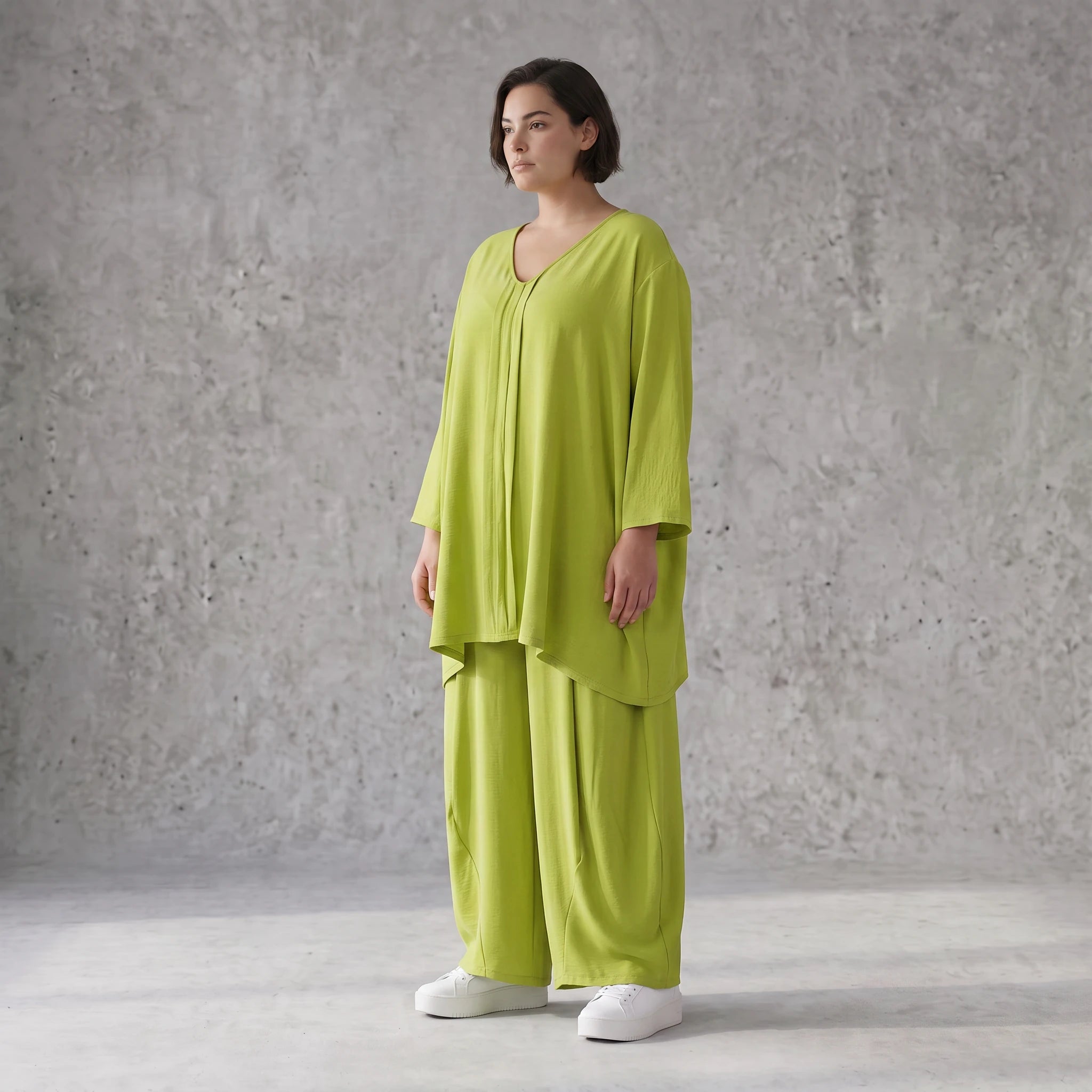 Apfelgrün fliessend Oversize Shirt in Leinenoptik mit A-Linie leger zeitlos Vformdetail