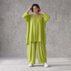 Apfelgrün fliessend Oversize Shirt in Leinenoptik mit A-Linie leger zeitlos Vformdetail