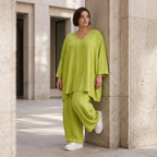 Apfelgrün fliessend Oversize Shirt in Leinenoptik mit A-Linie leger zeitlos Vformdetail
