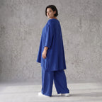 Royalblaues Leinenlookshirt sommerlichen Lagenlook Oversize mit V-Ausschnitt und A-Linie