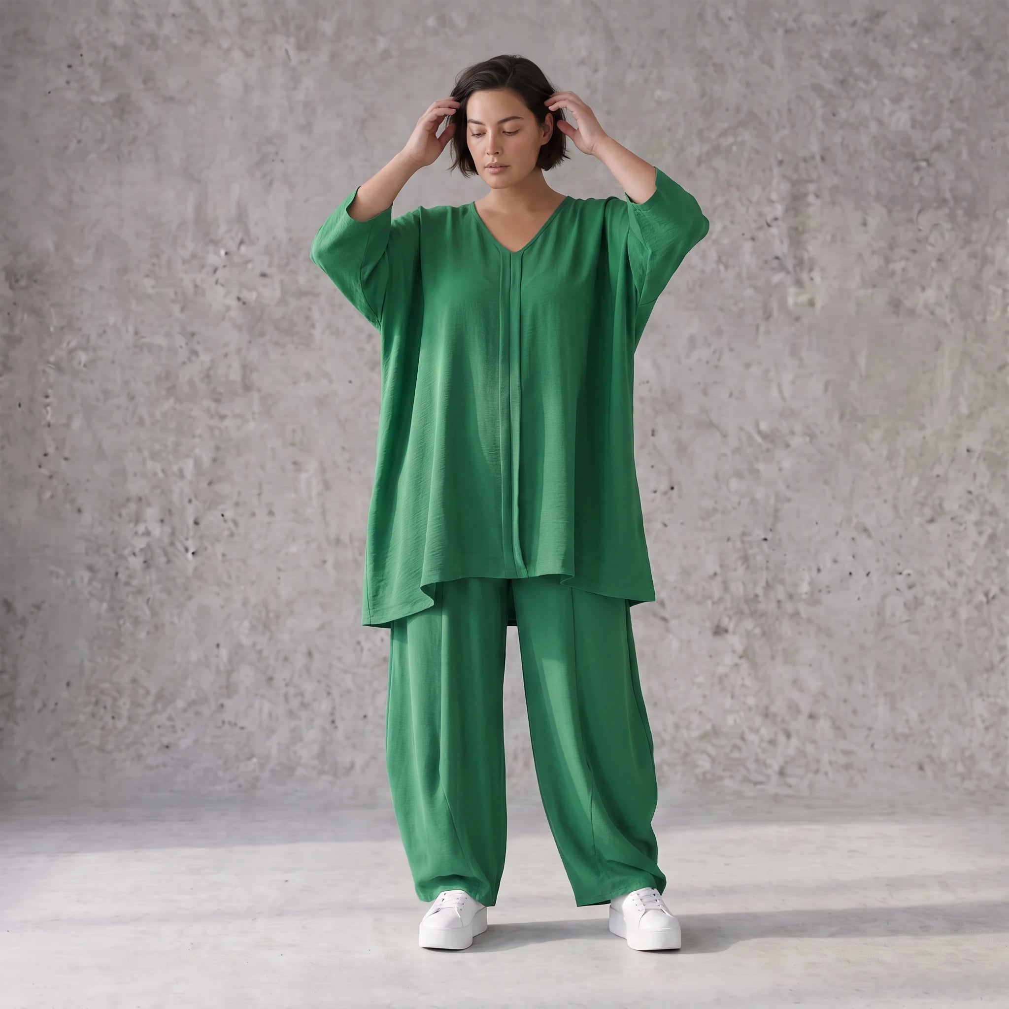 Legeres Oversize Shirt in Smaragdgrün mit Leinenlook A-Linie und V-Ausschnitt zeitlos 89