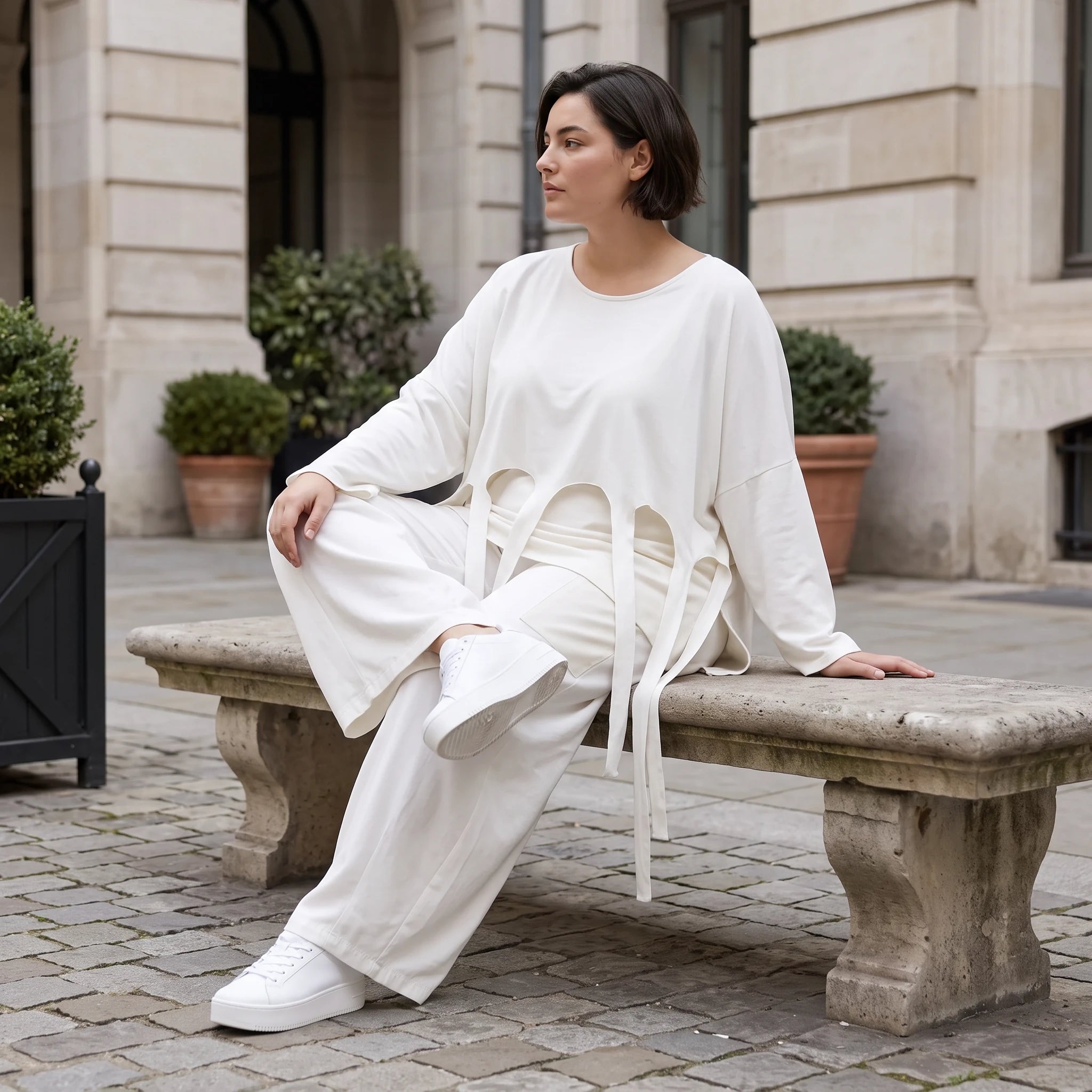Zeitloser Oversize Lagenlook Überwurf in Creme leger luftig mit Fransen Detail fein soft