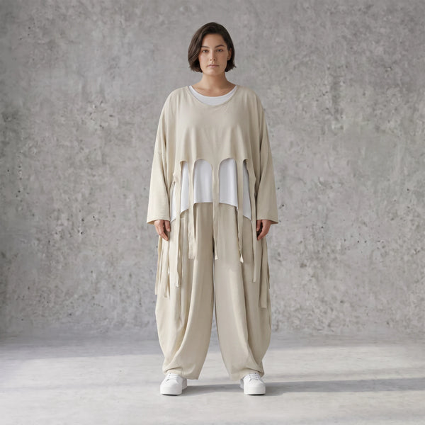 Beige Leinenlook Überwurf im legeren Oversize Lagenlook mit feiner Crashstruktur zeitlos