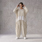 Beige Leinenlook Überwurf im legeren Oversize Lagenlook mit feiner Crashstruktur zeitlos