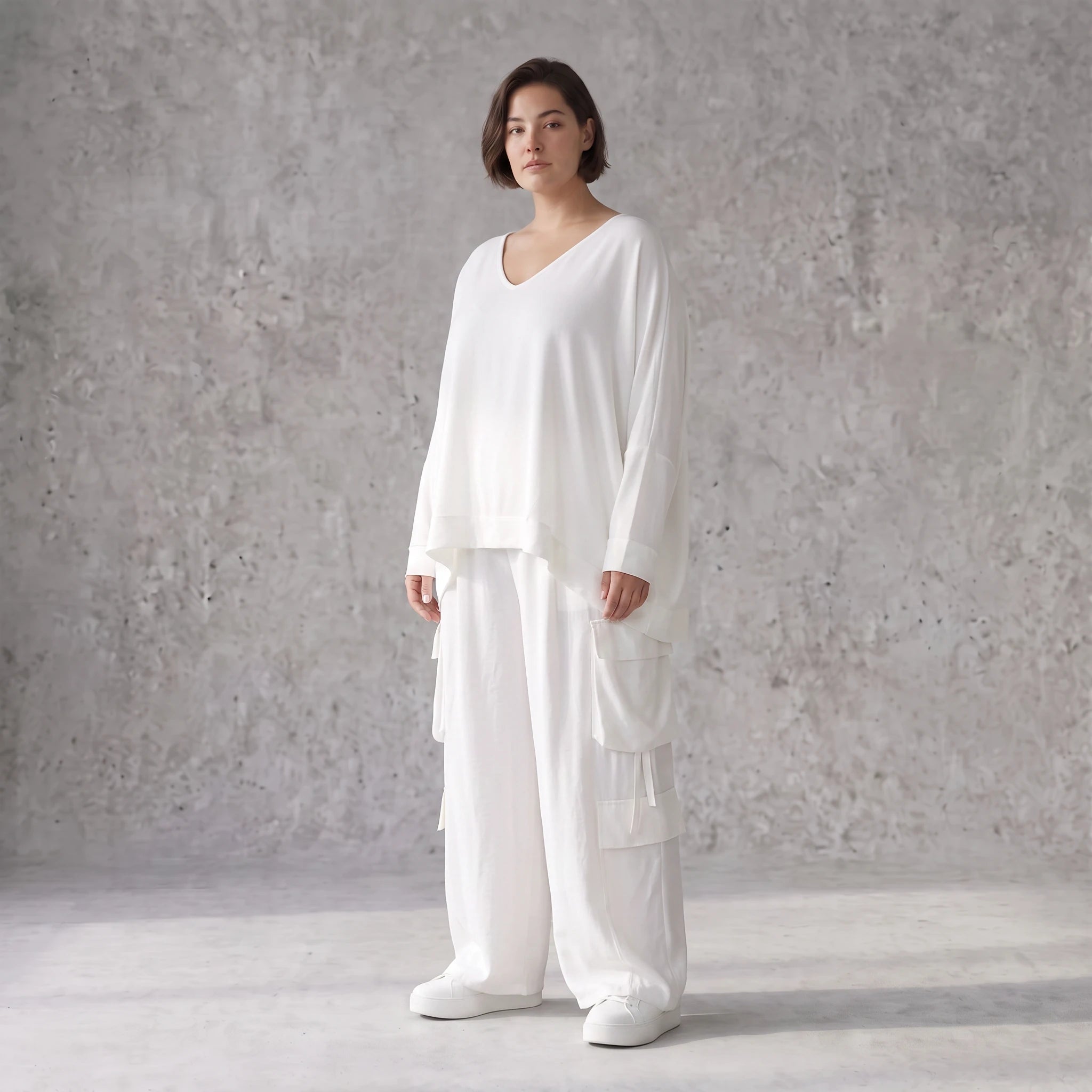 Zeitlos ausgefallene Oversize Ballonhose in Weiß entspannt Lagenlook luftig sommerleicht