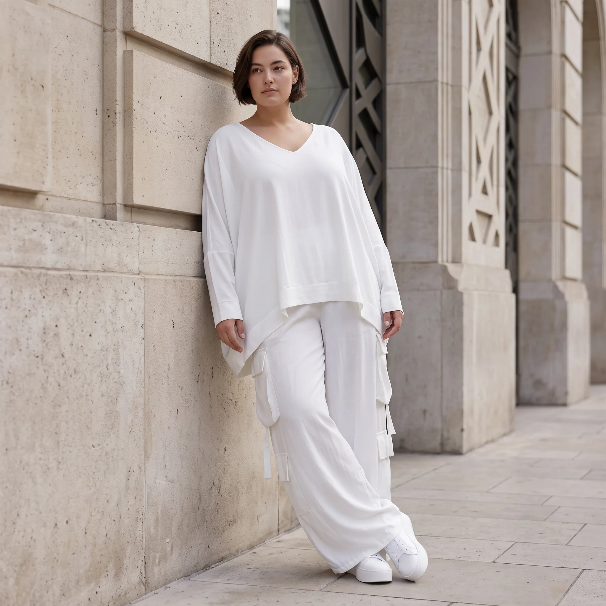 Zeitlos ausgefallene Oversize Ballonhose in Weiß entspannt Lagenlook luftig sommerleicht