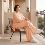 Legere Oversize Ballonhose in fliessendem Mauve mit Lagenlook und Fransen Details Trend