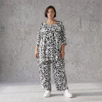 Fliessendes Viskose Shirt im Lagenlook Weiß Schwarz mit legerem Oversize A-Linie zeitlos