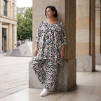 Fliessendes Viskose Shirt im Lagenlook Weiß Schwarz mit legerem Oversize A-Linie zeitlos