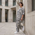 Zeitloses Viskoseshirt in Weiß Schwarz leger Oversize A-Linie Lagenlook leicht fliessend