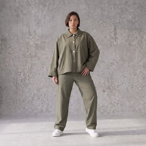 Khakifarbene Bengaline Karottenhose mit Stretch elastischem Bund und Reißverschlusstaschen