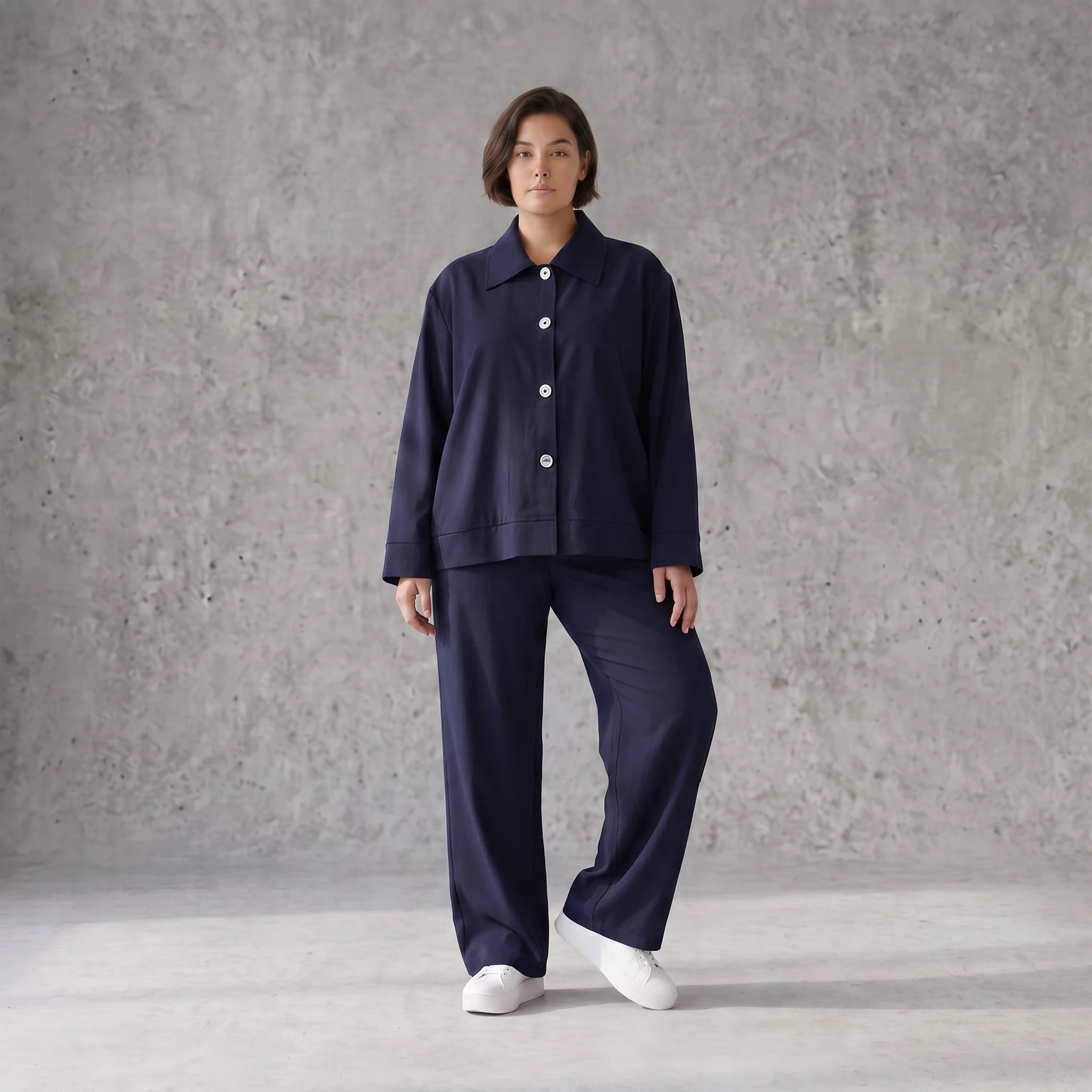 Bengaline Karottenhose in Marine mit Stretch elastischem Bund und Reißverschlusstaschen