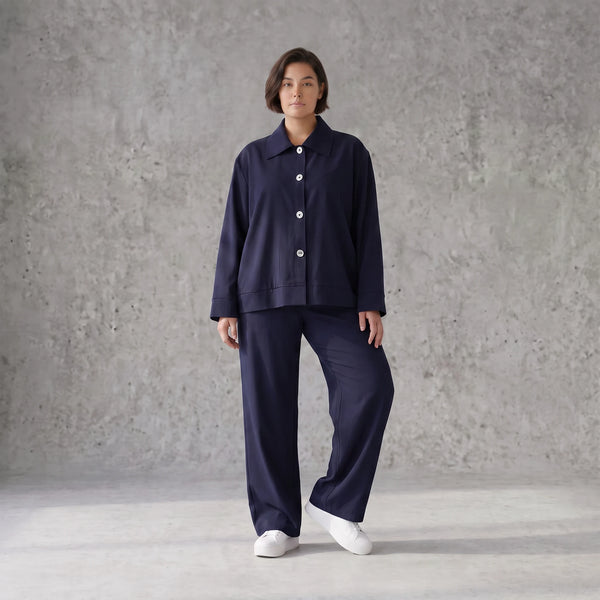 Bengaline Karottenhose in Marine mit Stretch elastischem Bund und Reißverschlusstaschen