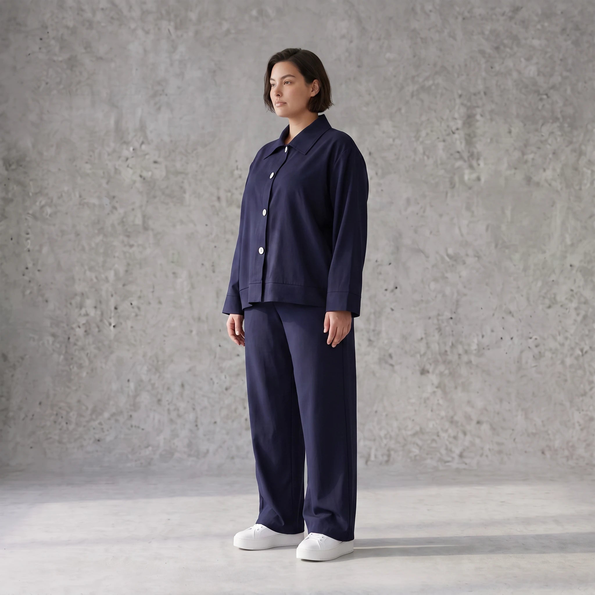 Bengaline Karottenhose in Marine mit Stretch elastischem Bund und Reißverschlusstaschen