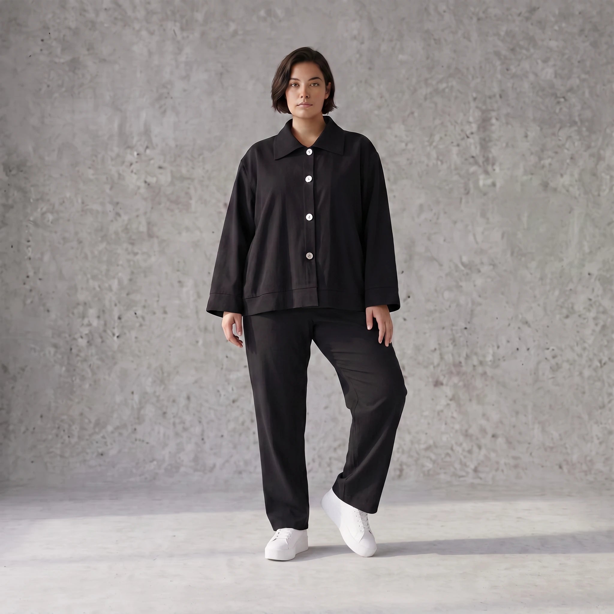 Schwarze Bengaline Karottenhose mit Stretch und elastischem Bund sommerlich bequem glatt