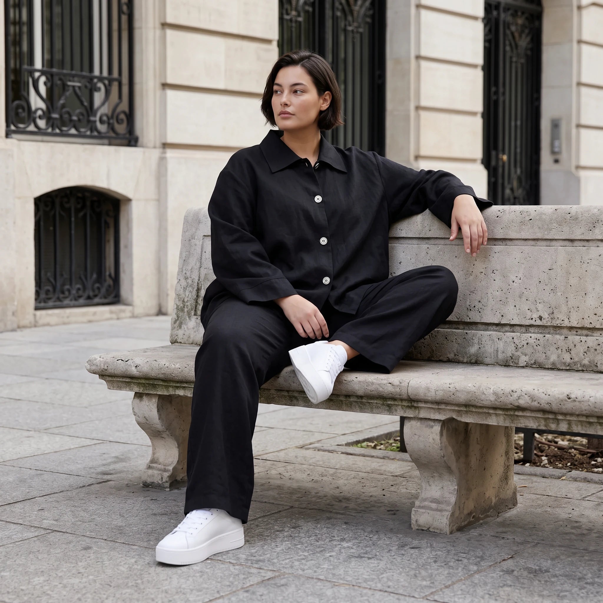 Schwarze Bengaline Karottenhose mit Stretch und elastischem Bund sommerlich bequem glatt
