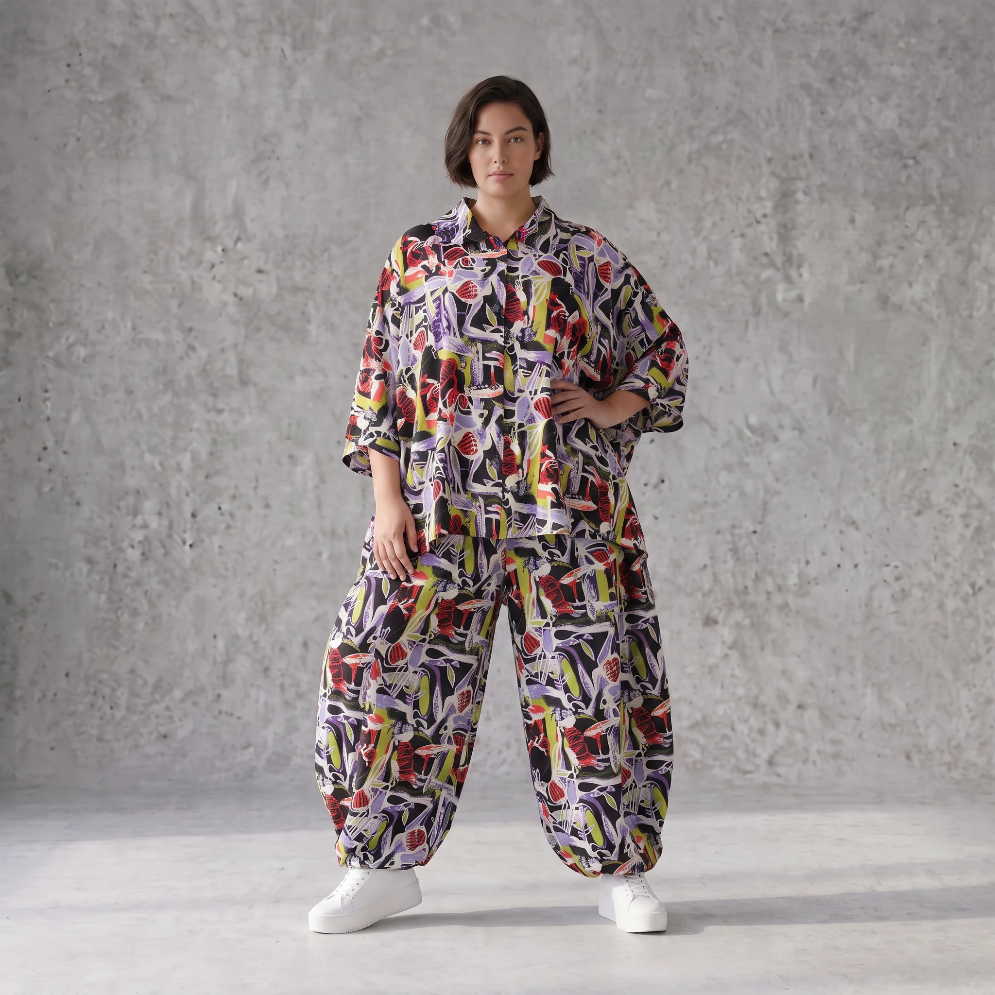 Fliessende Ballonhose Oversize Lagenlook in Schwarz Oliv Lila leger zeitlos soft fallend