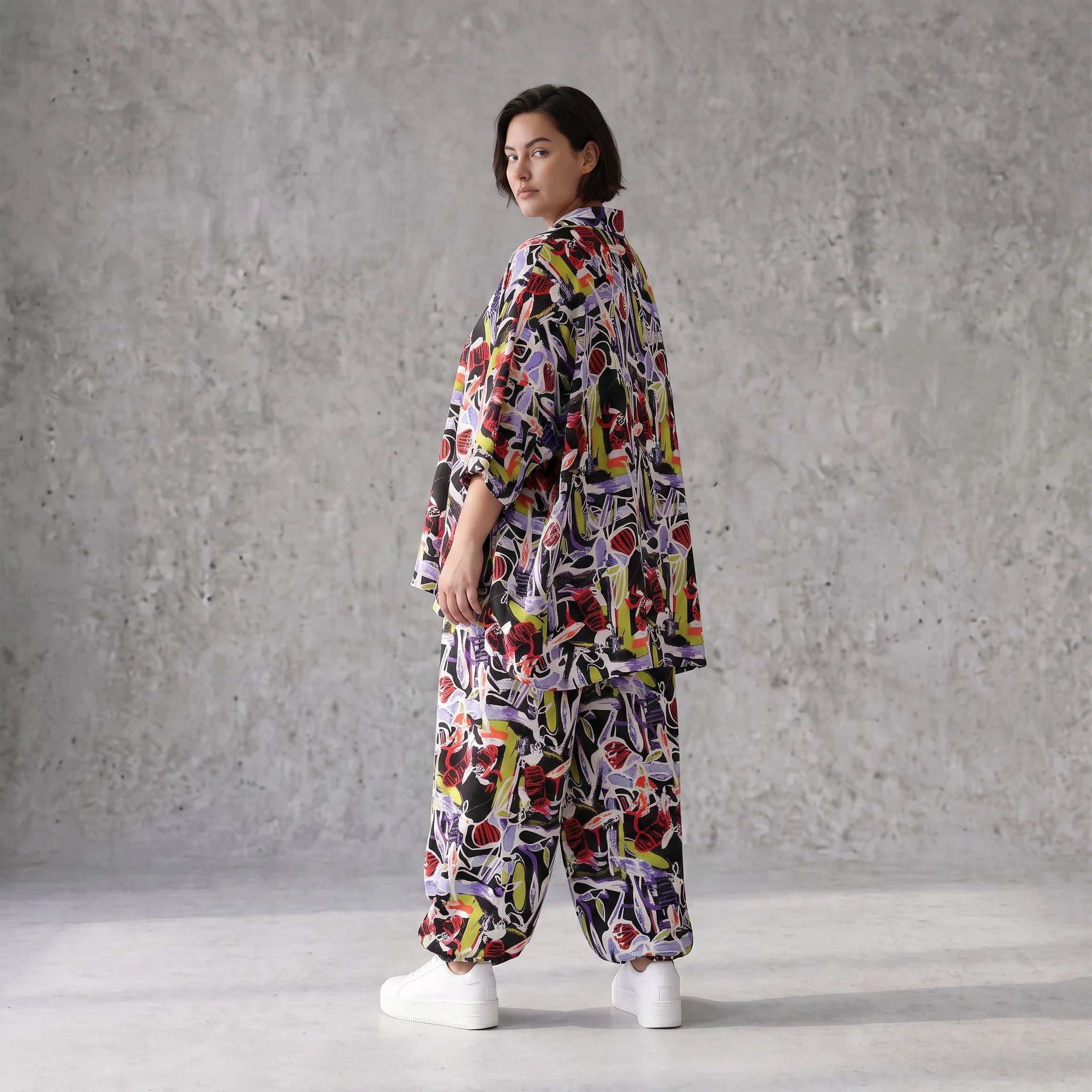 Fliessende Ballonhose Oversize Lagenlook in Schwarz Oliv Lila leger zeitlos soft fallend