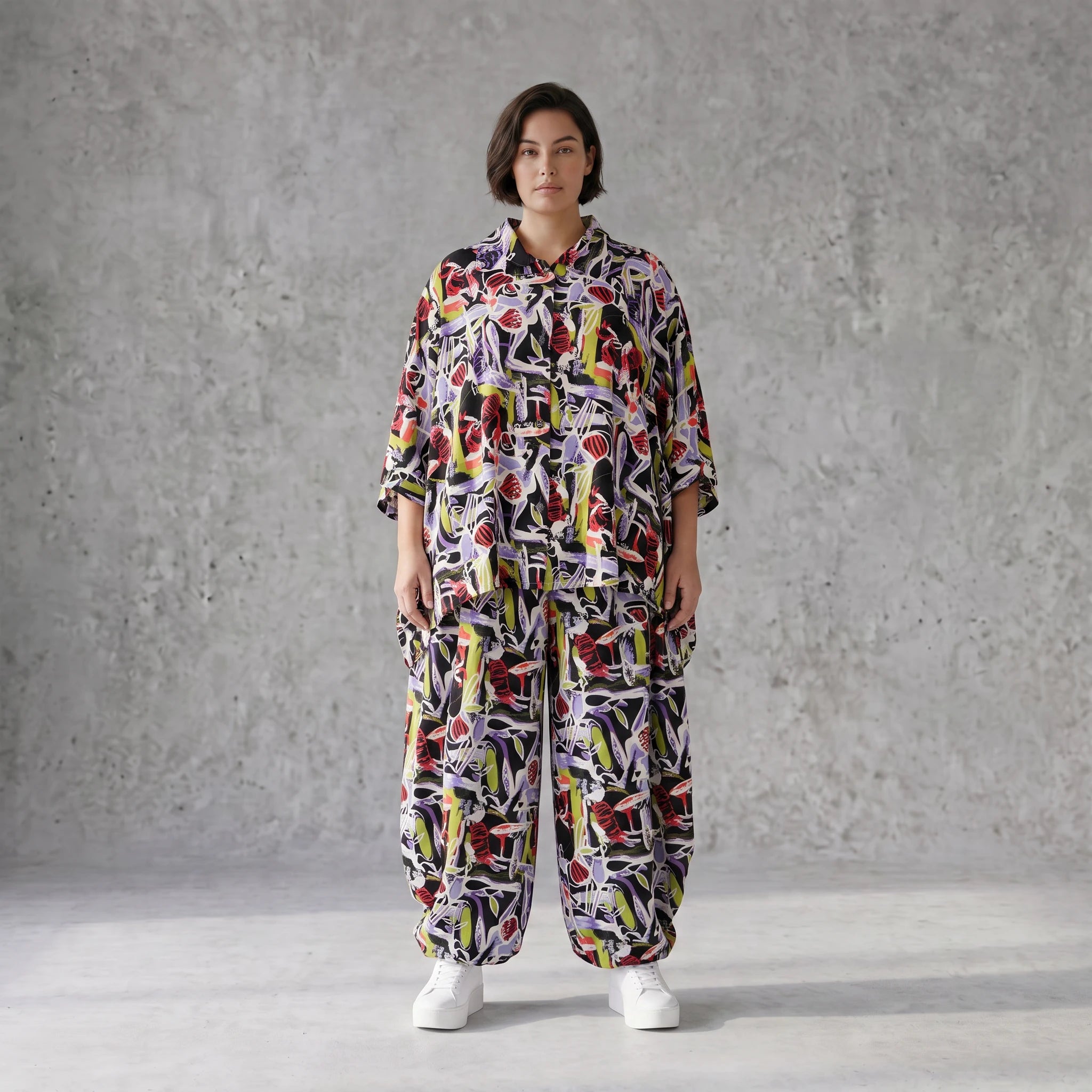 Fliessende Ballonhose Oversize Lagenlook in Schwarz Oliv Lila leger zeitlos soft fallend