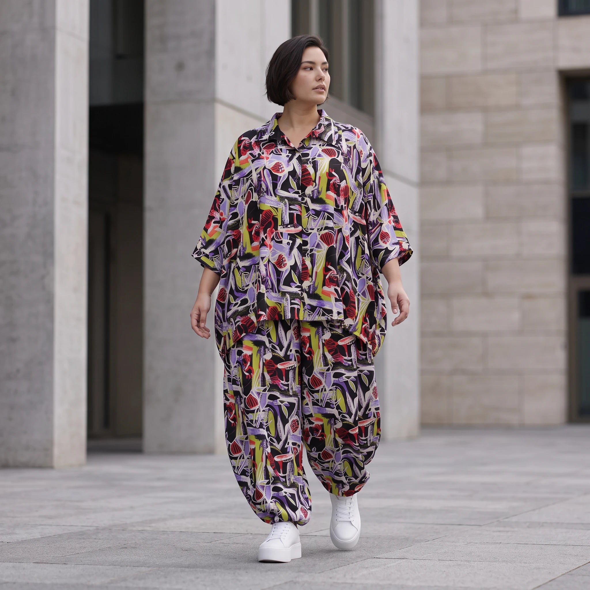Zeitlose Oversize Viskosebluse in Schwarz Oliv Lila leger Lagenlook modern Hemdkragen