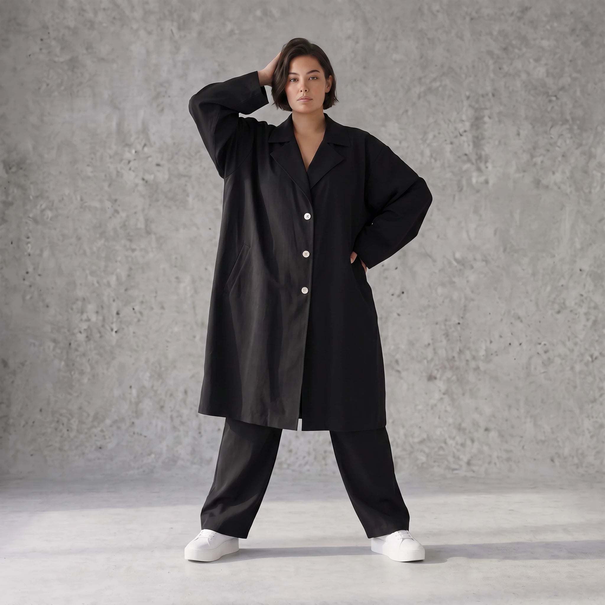 Schwarzer Oversize Mantel fliessend elastisch zeitlos leger sommerlich fuer Lagenlook