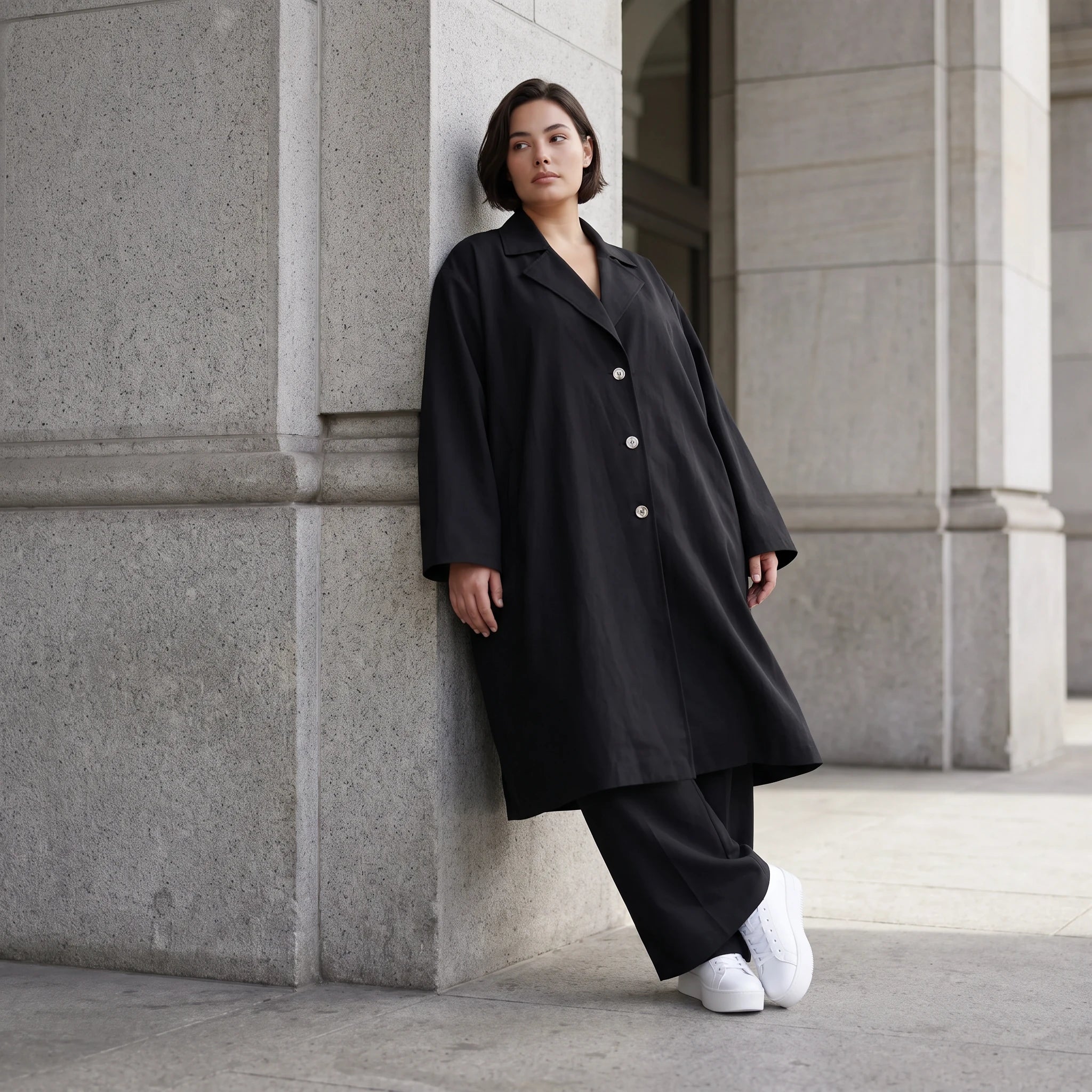 Schwarzer Oversize Mantel fliessend elastisch zeitlos leger sommerlich fuer Lagenlook