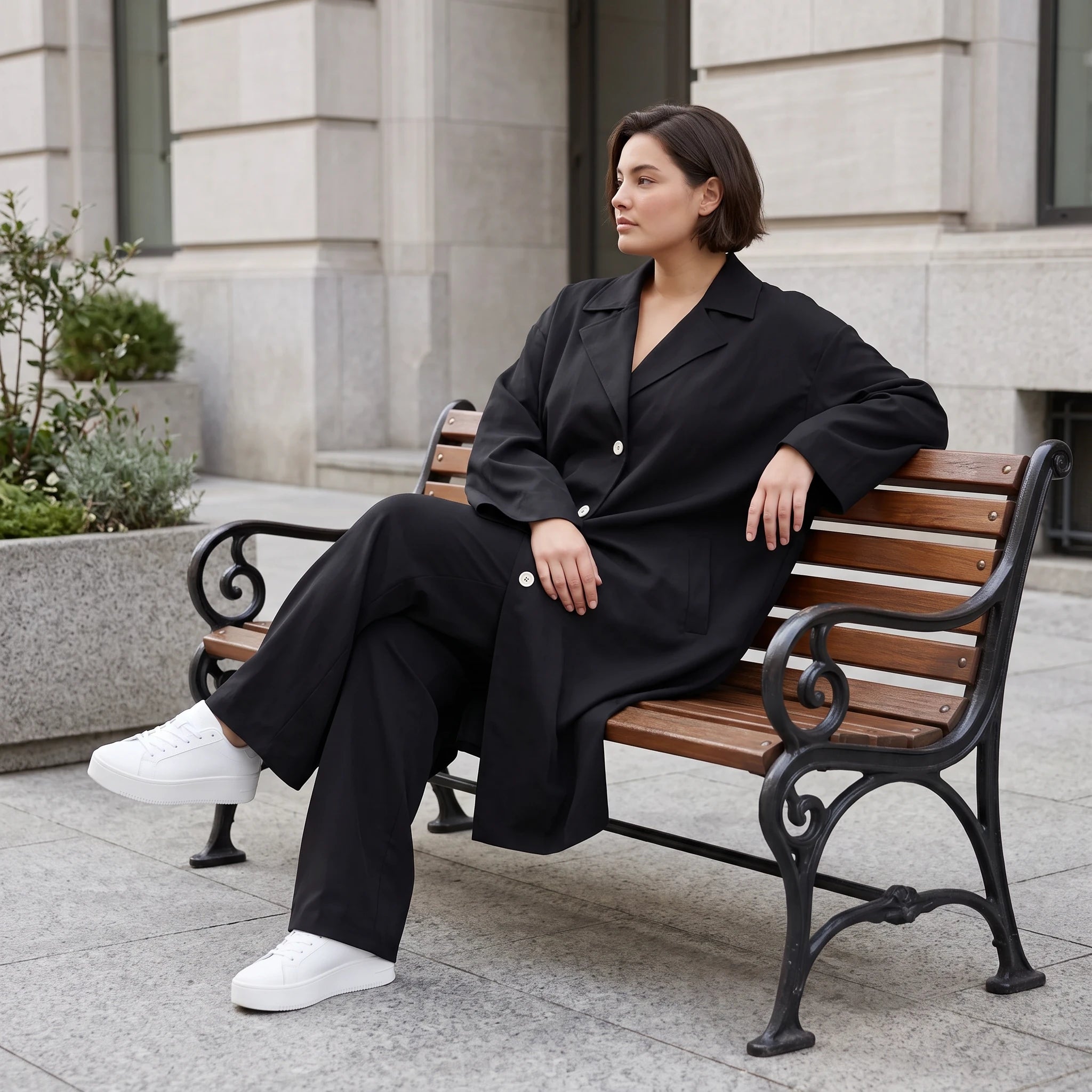 Schwarzer Oversize Mantel fliessend elastisch zeitlos leger sommerlich fuer Lagenlook