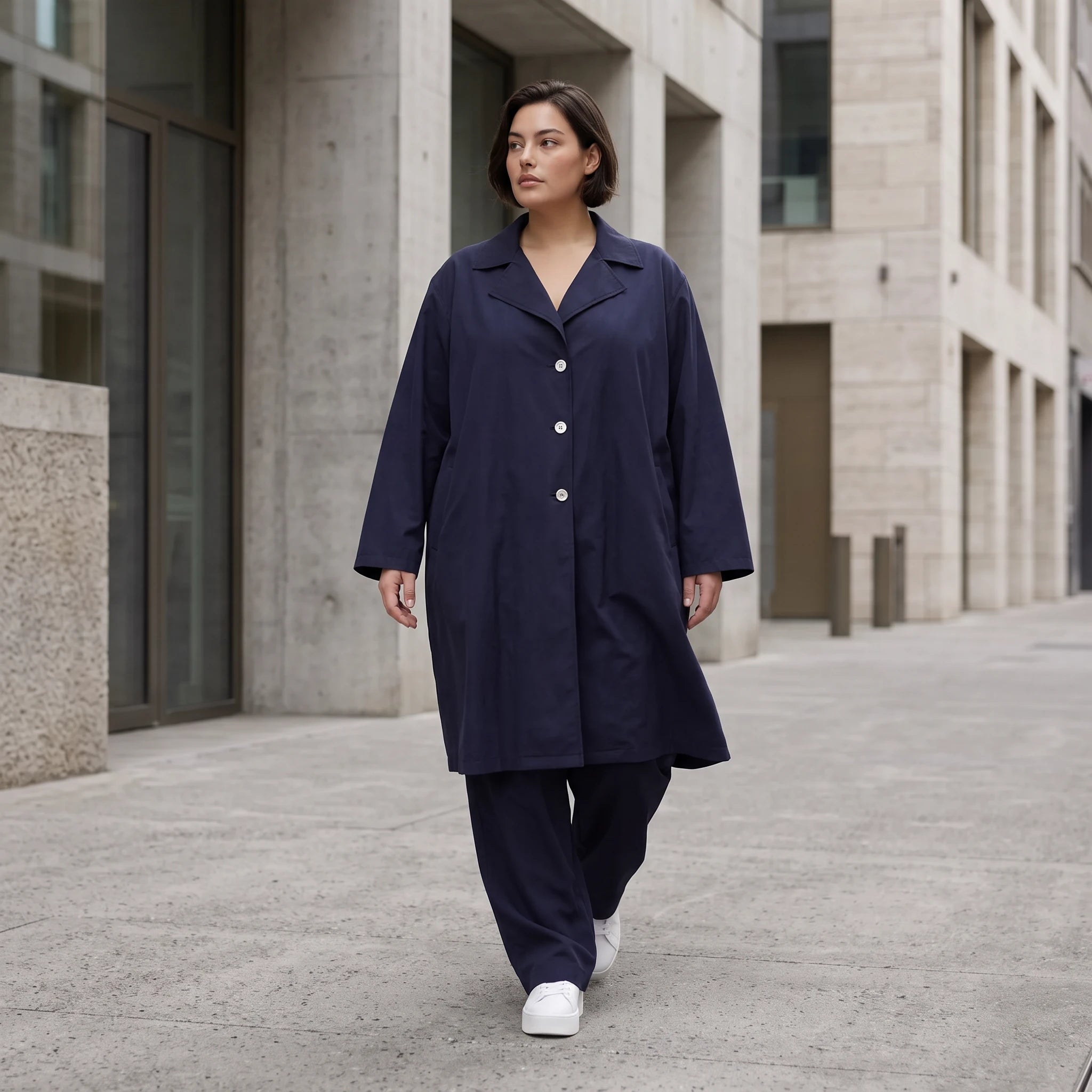 Fliessender Viskosemantel in Marine leger Oversize Lagenlook modern elegant leicht weich