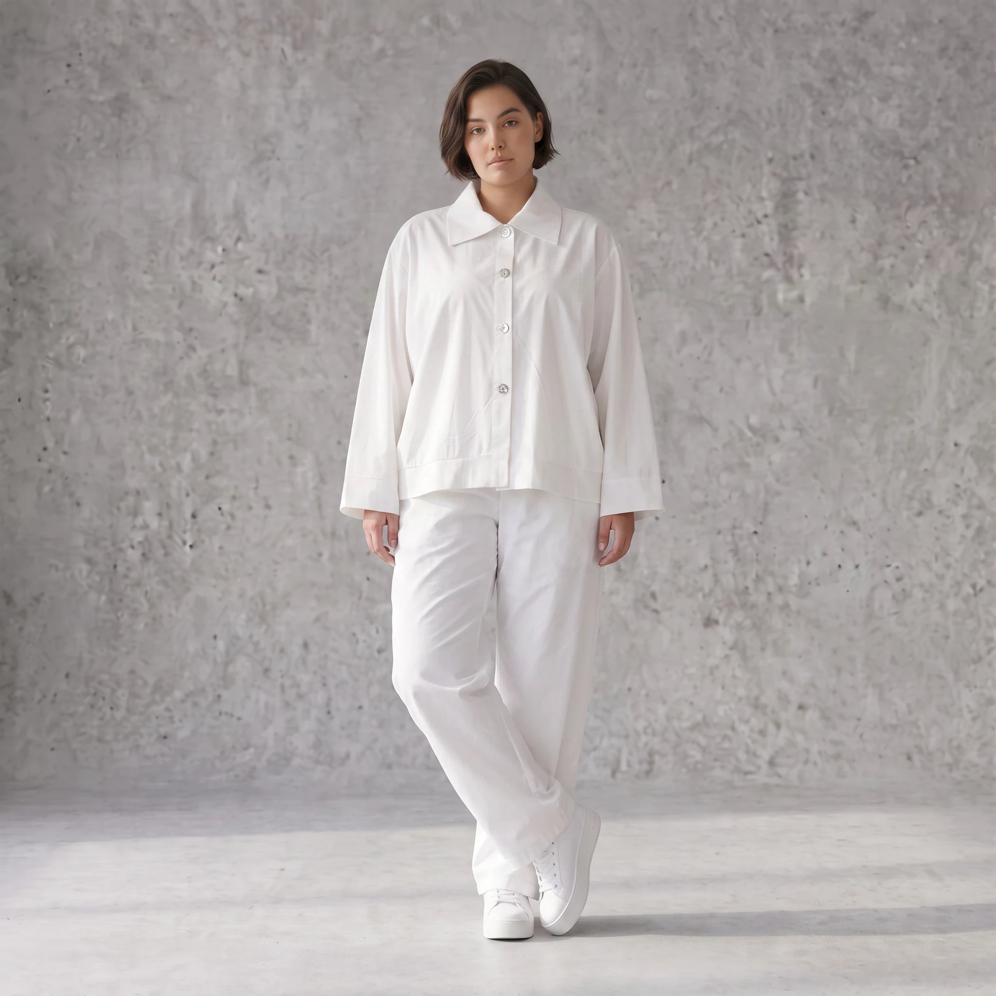 Zeitloser Weißer Blazer im Oversize Lagenlook mit Hemdkragen leger elegant und ausgefallen