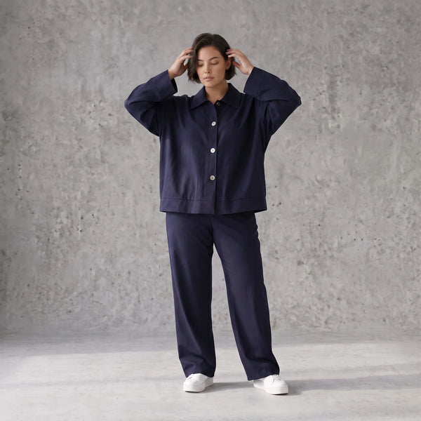 Zeitloser Marine Blazer im entspannten Oversize Lagenlook mit Hemdkragen elastisch weich