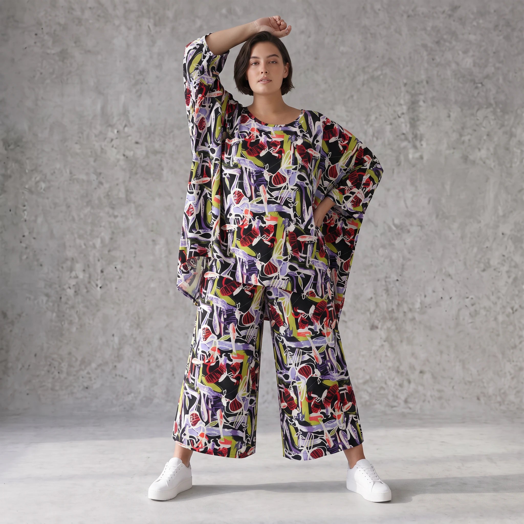 Oversized Shirt aus leichter Viskose Popeline in Lila mit Rundhals und lässigem Schnitt