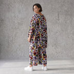 Oversized Shirt aus leichter Viskose Popeline in Lila mit Rundhals und lässigem Schnitt
