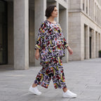 Oversized Shirt aus leichter Viskose Popeline in Lila mit Rundhals und lässigem Schnitt