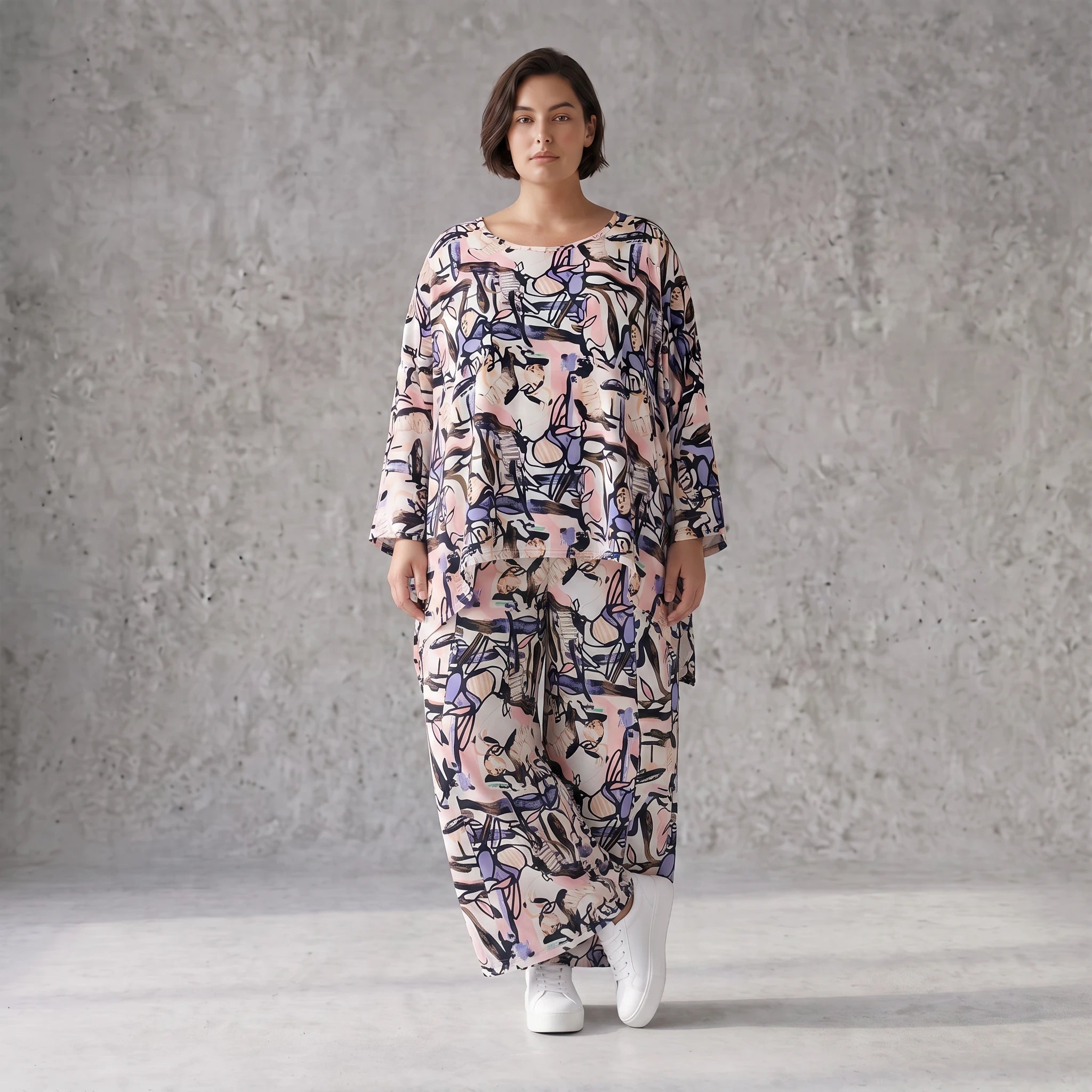 Oversized Shirt aus leichter Viskose Popeline in zartem Rosa mit asymmetrischem Schnitt