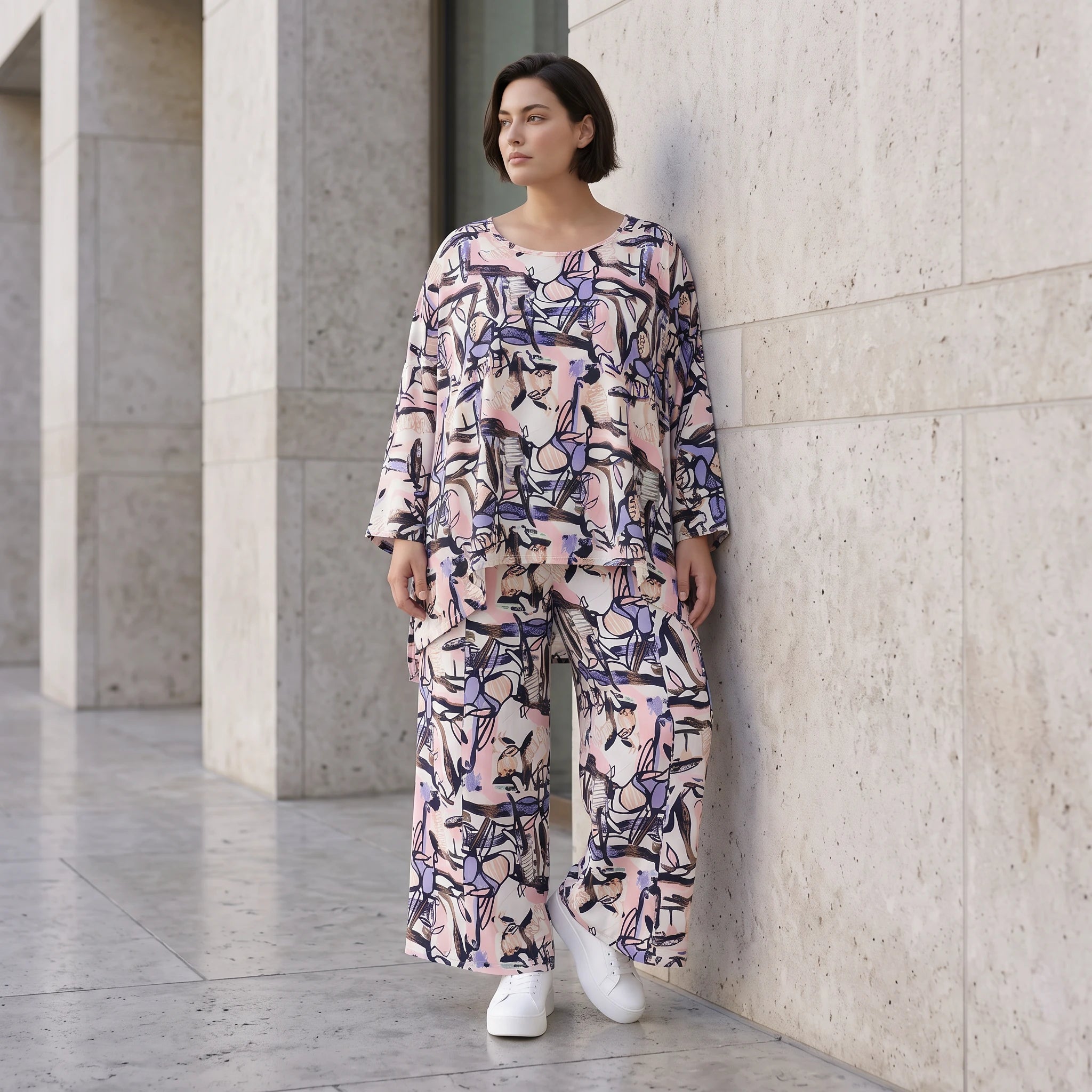 Oversized Shirt aus leichter Viskose Popeline in zartem Rosa mit asymmetrischem Schnitt