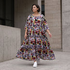 Fließendes Sommerkleid in Schwarz aus zartem Viskose Popeline mit gerüschtem Stufenvolant