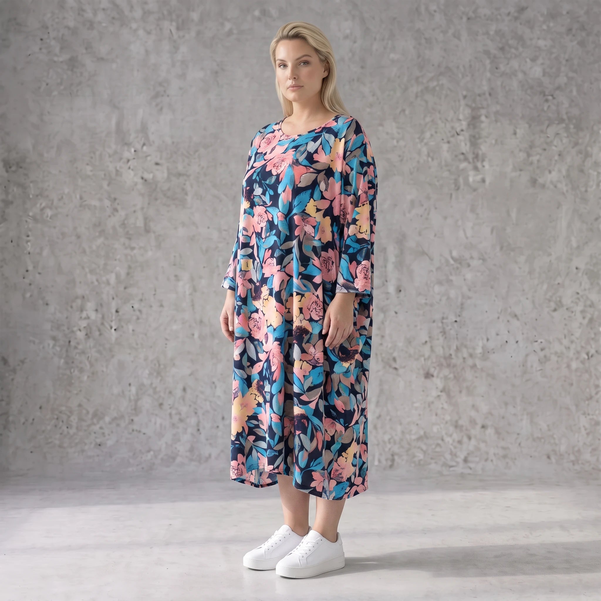 Sommerliches Ballonkleid in Leinenoptik in Aqua mit 3/4-Arm Rundhals und Seitentaschen