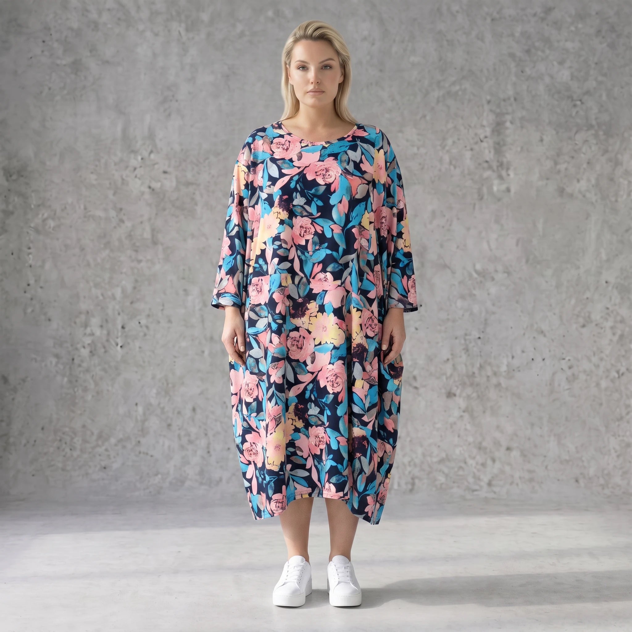 Sommerliches Ballonkleid in Leinenoptik in Aqua mit 3/4-Arm Rundhals und Seitentaschen