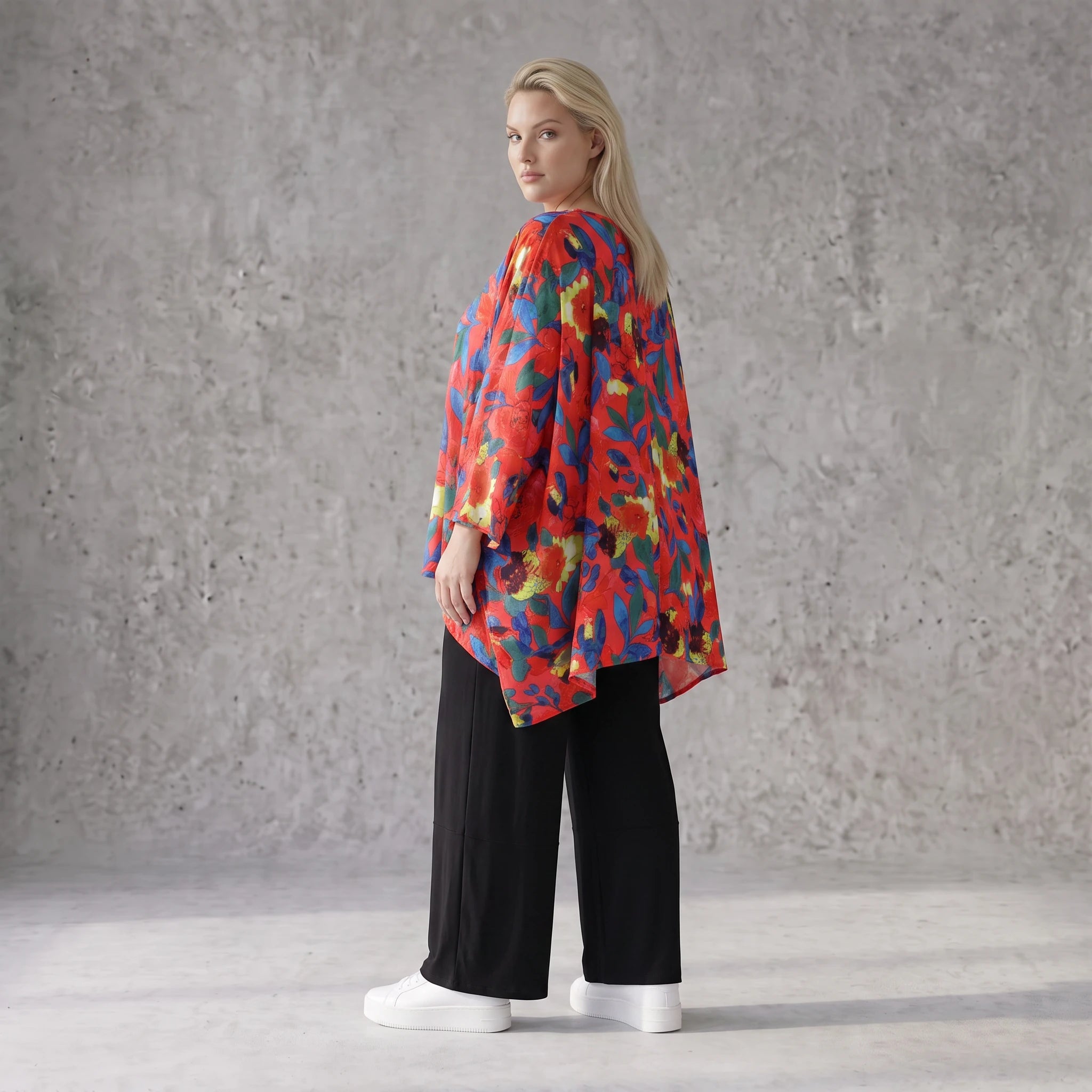 Leichtes Oversized Shirt in strahlendem Rot mit lässigem Kastenschnitt für laue Sommertage