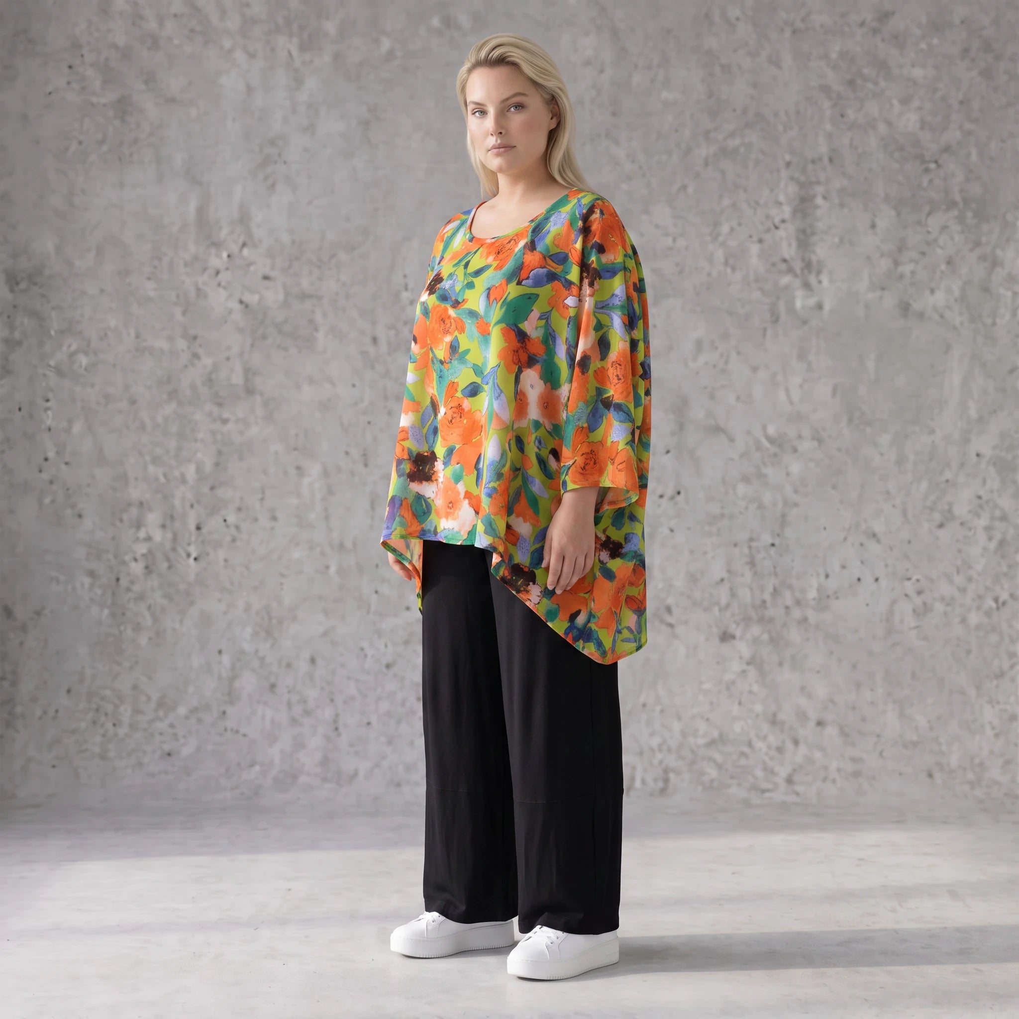 Luftiges Oversized Shirt in frischem Apfelgrün mit Vokuhila Schnitt aus Viskose Leinen